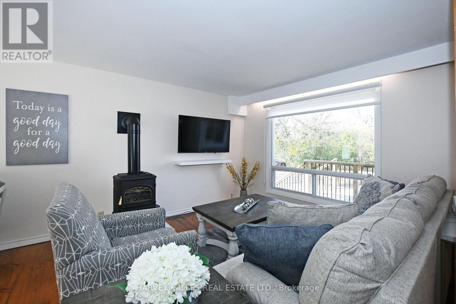 11 Penny Place, Richmond Hill, Ontario  L4E 2W5 - Photo 6 - N13691758