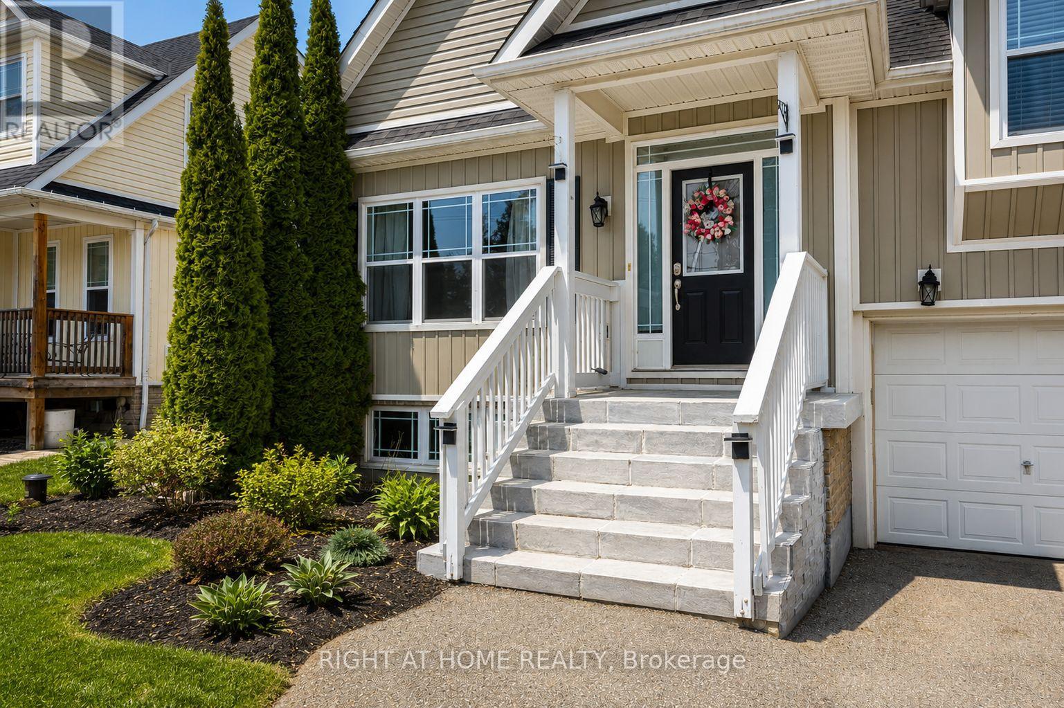 1171 Ewart Street, Innisfil, Ontario  L0L 1C0 - Photo 2 - N13691766