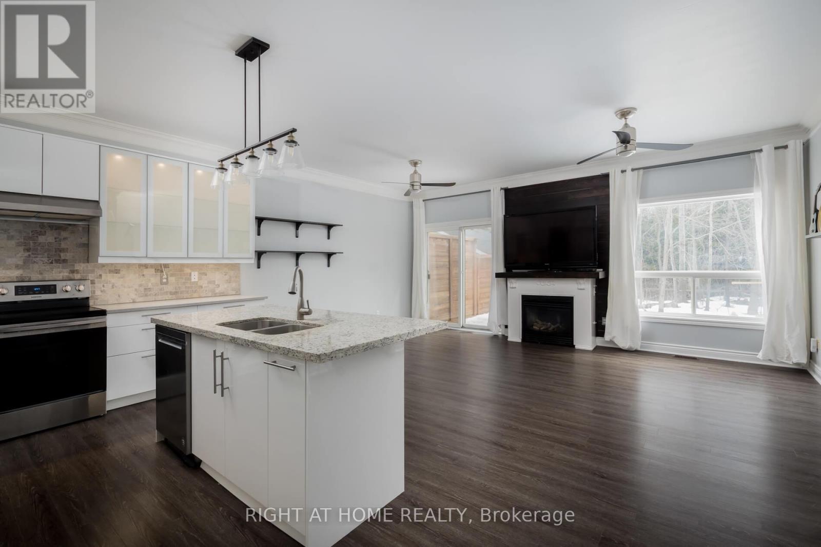 1171 Ewart Street, Innisfil, Ontario  L0L 1C0 - Photo 7 - N13691766