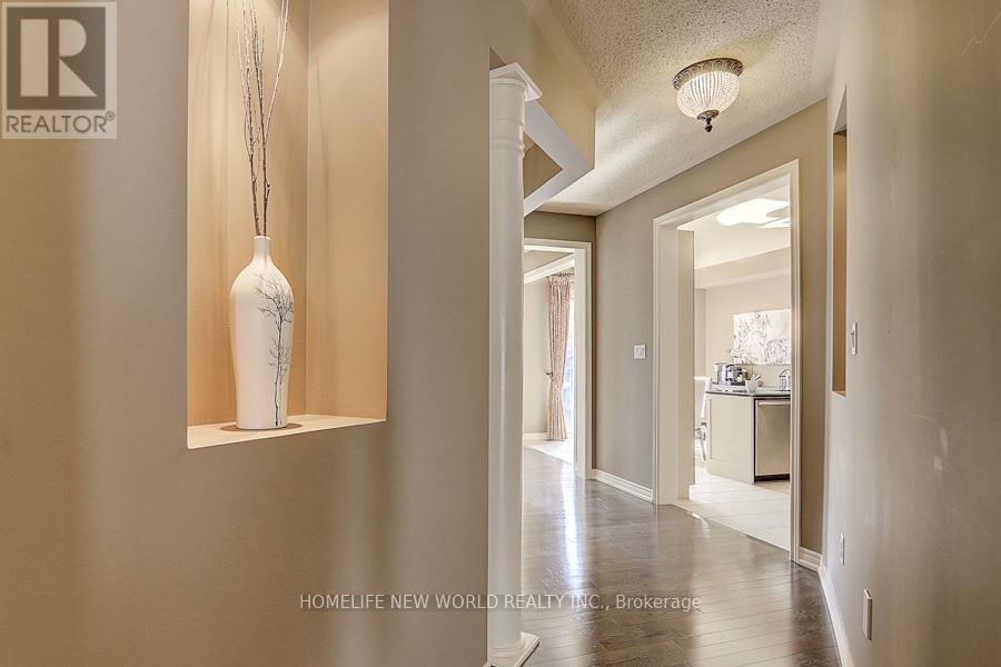 59 Albright Crescent, Richmond Hill, Ontario  L4E 4Z4 - Photo 4 - N13691808