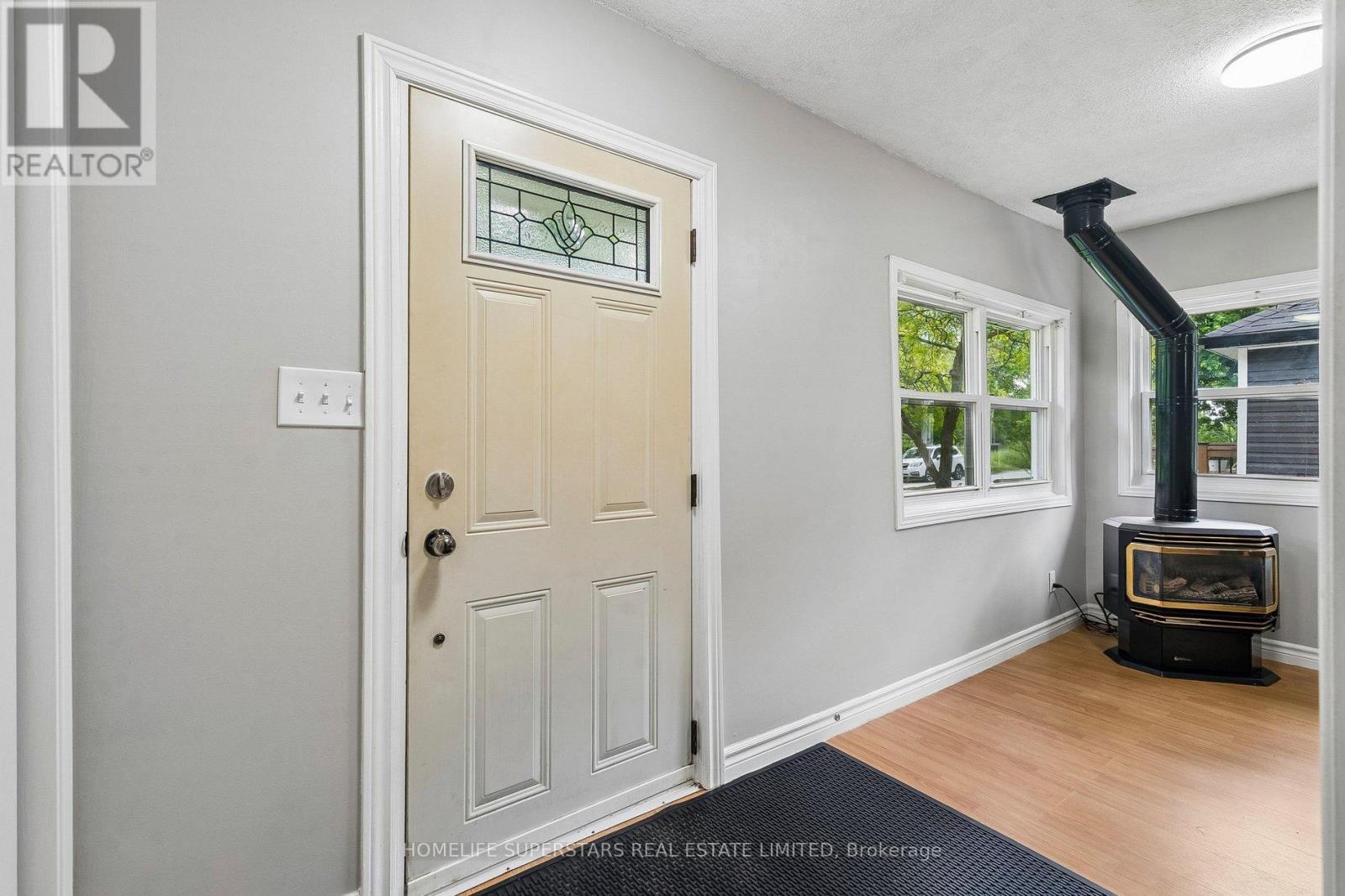 139 Cooks Bay Drive, Georgina, Ontario  L4P 2M2 - Photo 4 - N13691850