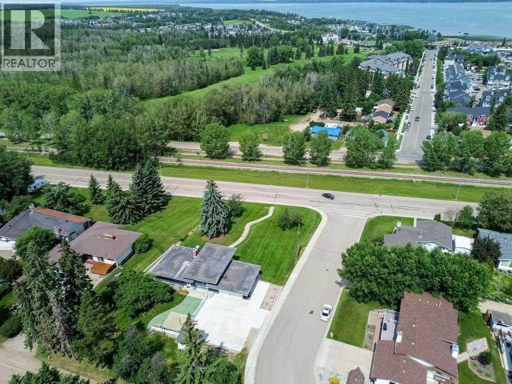 5307 48 Avenue, Sylvan Lake, Alberta  T4S 1G5 - Photo 35 - A2328824