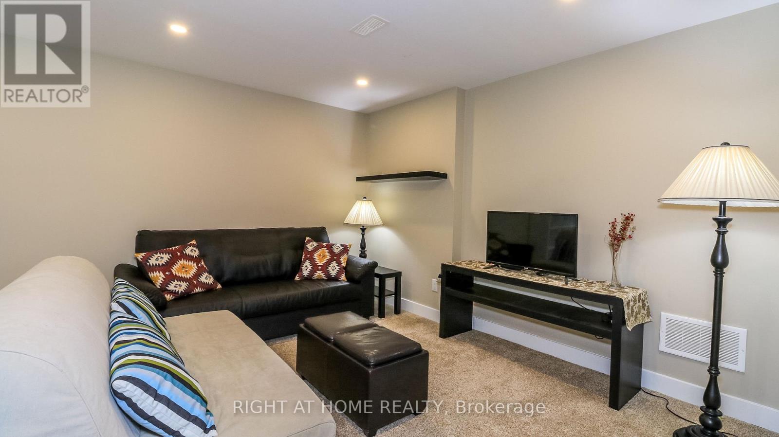 15 Highview Road, Barrie (Wellington), Ontario  L4M 2M1 - Photo 17 - S13691740