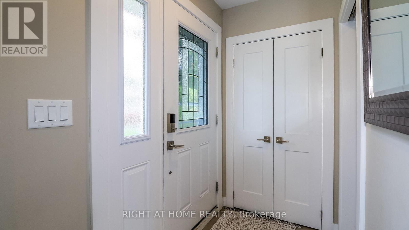 15 Highview Road, Barrie (Wellington), Ontario  L4M 2M1 - Photo 3 - S13691740
