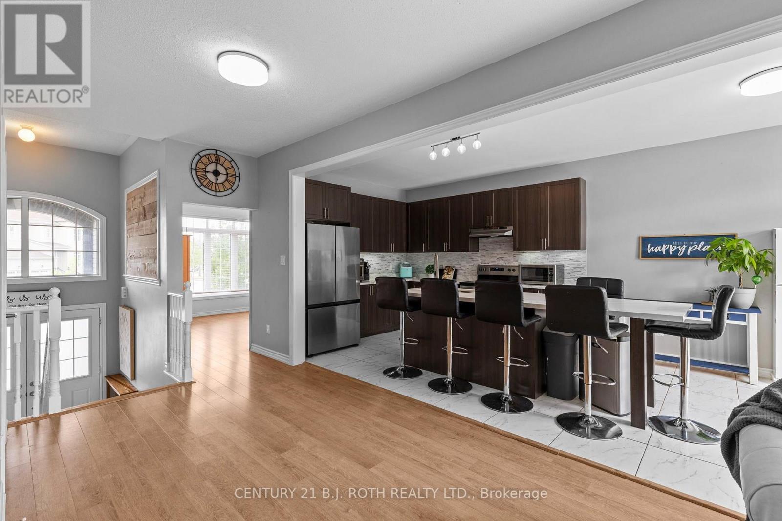 211 Roy Drive, Clearview (Stayner), Ontario  L0M 1S0 - Photo 6 - S13691848