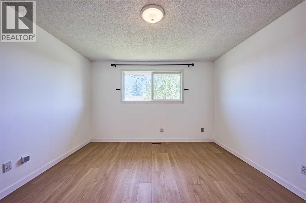 3644 Dover Ridge Drive SE, Calgary, Alberta  T2B 2B4 - Photo 14 - A2337689