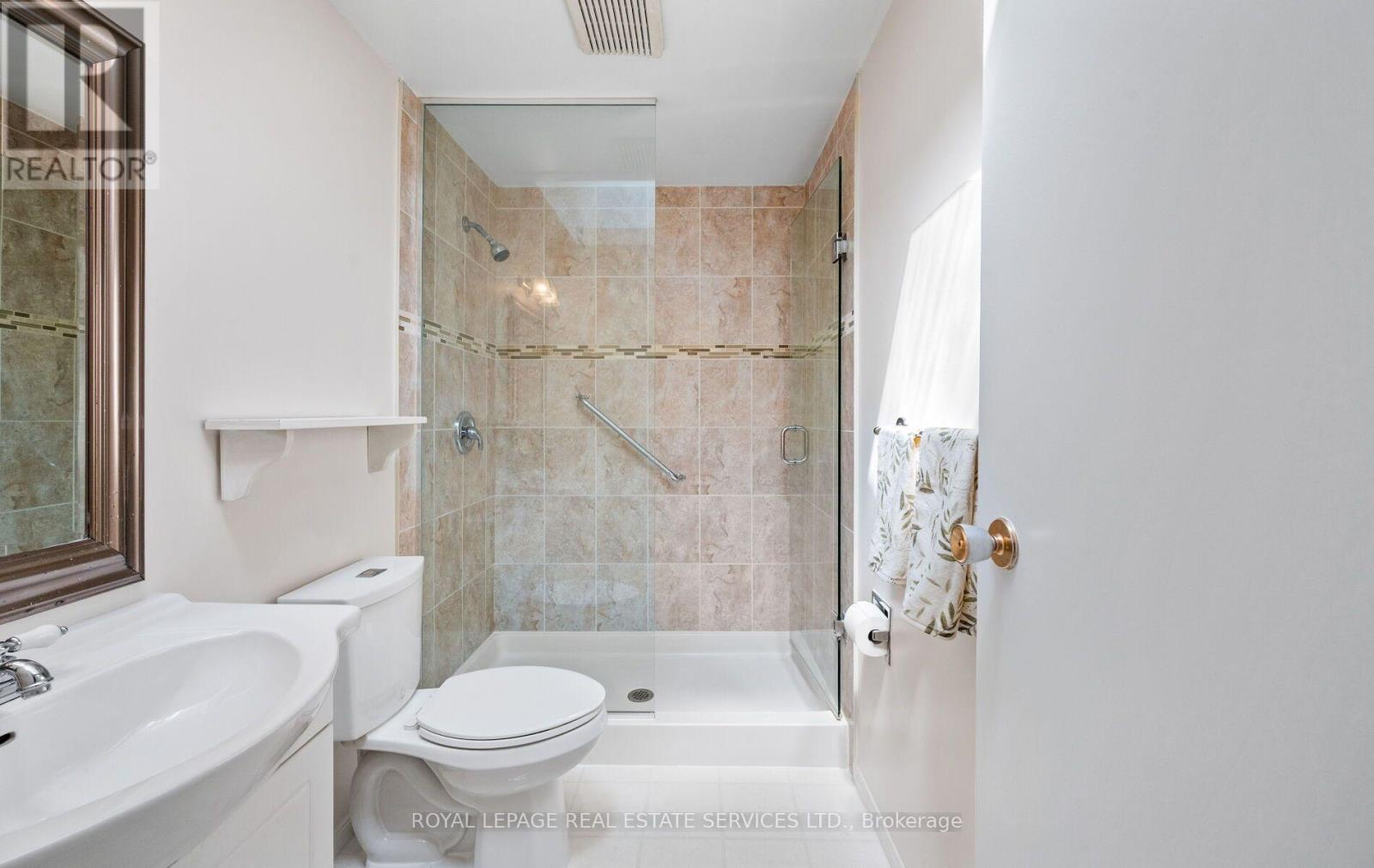 20 Glengrove Court, Brampton, Ontario  L6S 1Z3 - Photo 33 - W13691636