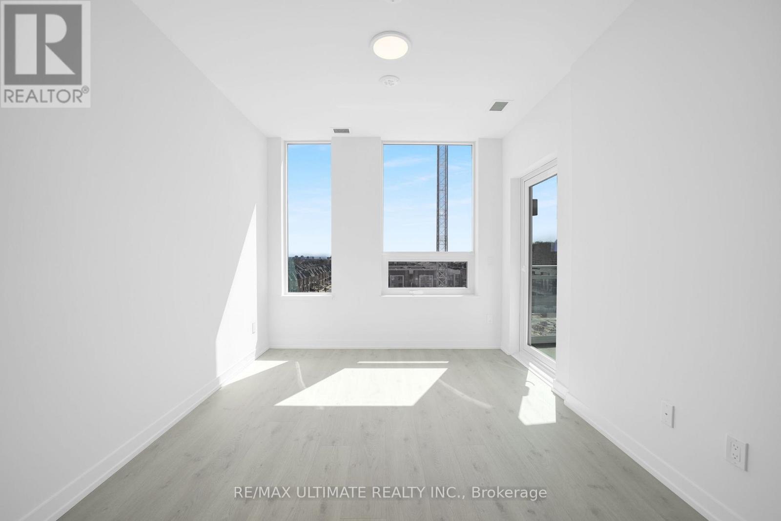 612 - 2501 Saw Whet Boulevard, Oakville, Ontario  L6M 5N2 - Photo 4 - W13691652