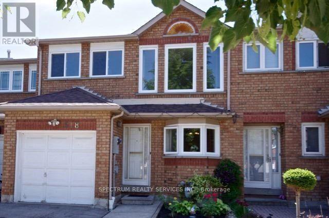 518 Galaxy Court, Mississauga, Ontario  L5R 2R2 - Photo 2 - W13691654