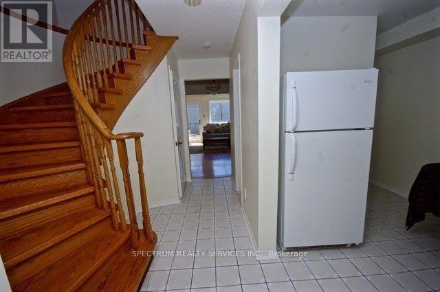 518 Galaxy Court, Mississauga, Ontario  L5R 2R2 - Photo 6 - W13691654