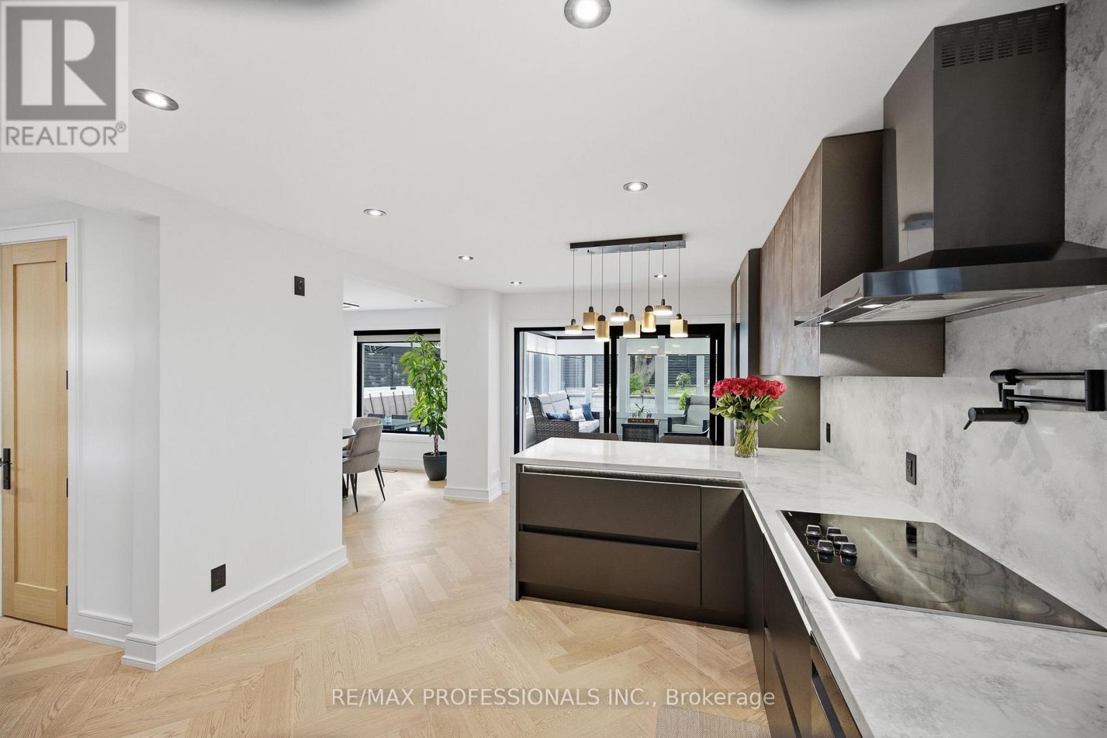 3328 Riverspray Crescent, Mississauga, Ontario  L4Y 3M4 - Photo 12 - W13691660