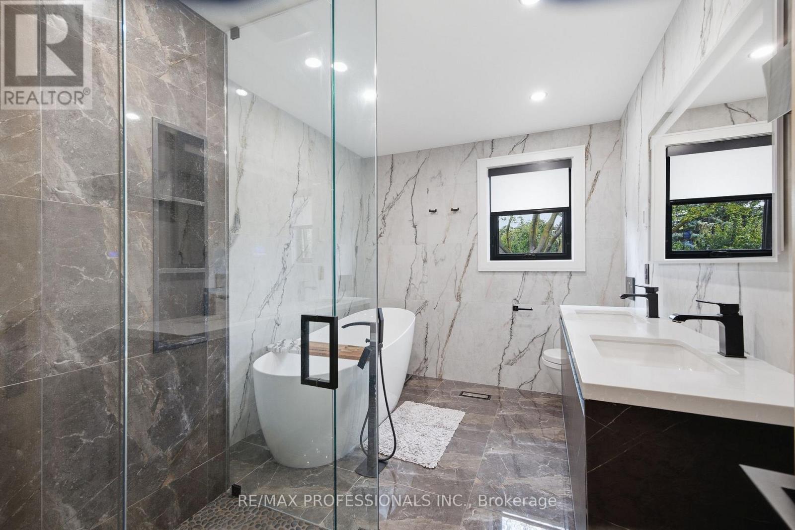 3328 Riverspray Crescent, Mississauga, Ontario  L4Y 3M4 - Photo 21 - W13691660