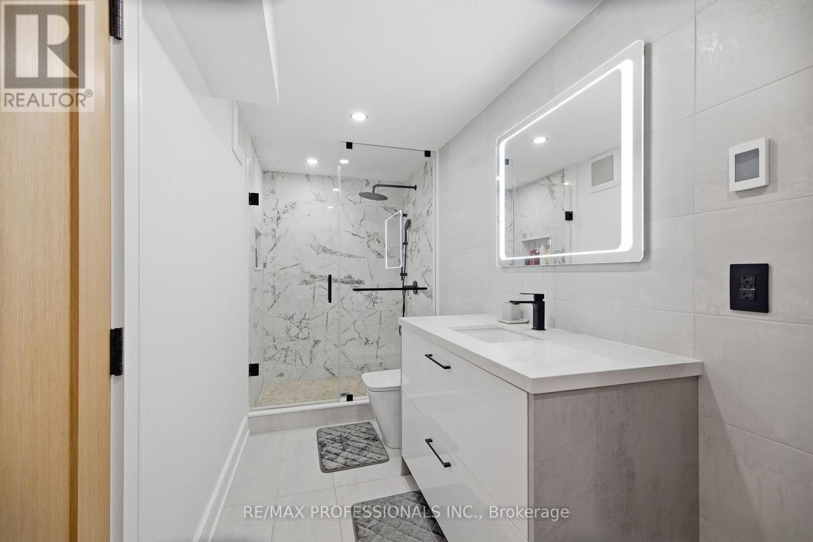 3328 Riverspray Crescent, Mississauga, Ontario  L4Y 3M4 - Photo 35 - W13691660