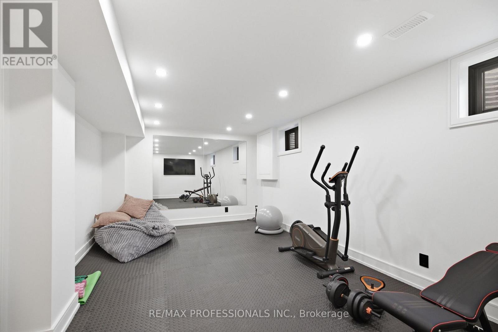 3328 Riverspray Crescent, Mississauga, Ontario  L4Y 3M4 - Photo 36 - W13691660