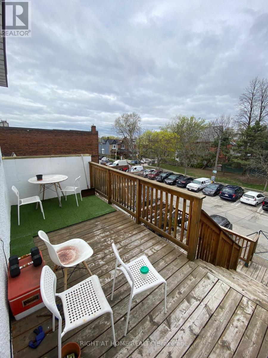 3a - 1022 Bloor Street W, Toronto, Ontario  M6H 1M2 - Photo 3 - W13691708