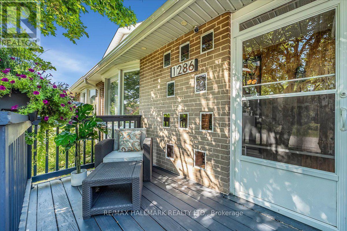 1286 Napier Crescent, Oakville, Ontario  L6H 2A4 - Photo 3 - W13691728