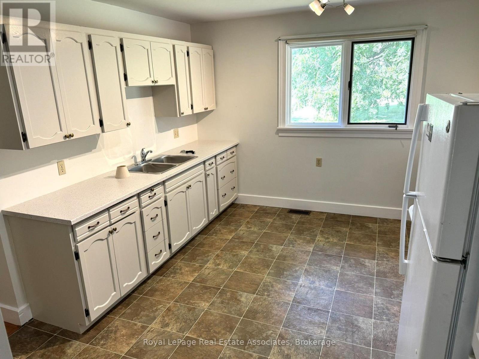 11674 Fifth Line, Halton Hills, Ontario  L0P 1H0 - Photo 8 - W13691822