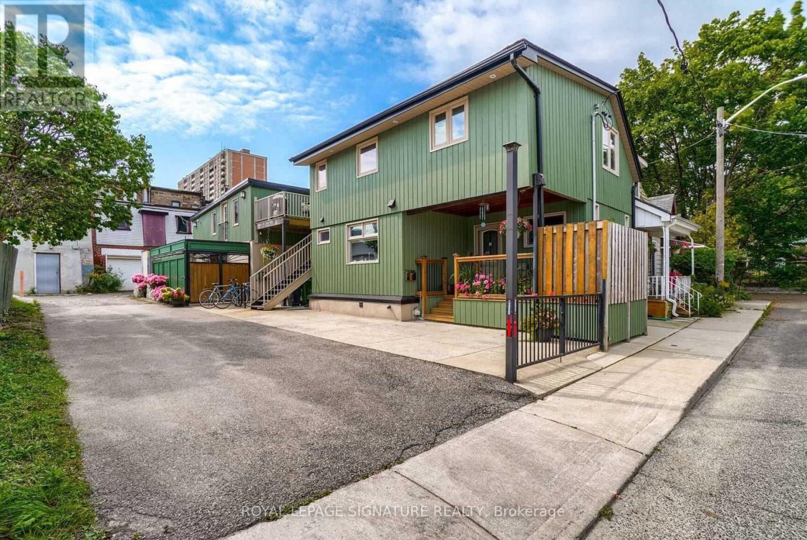 23 ABBS STREET, Toronto, Ontario
