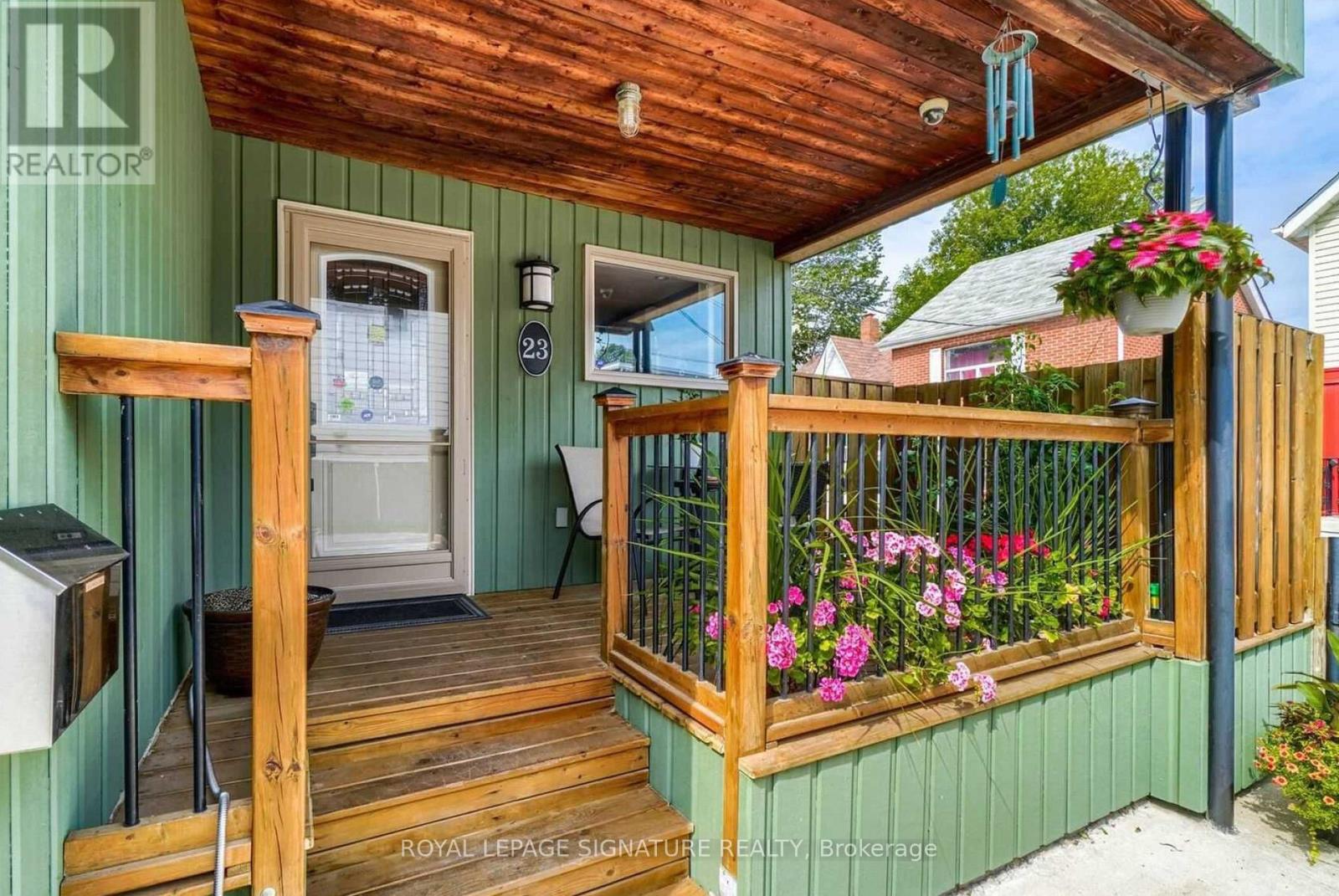 23 Abbs Street, Toronto, Ontario  M6K 1M5 - Photo 2 - W13691824