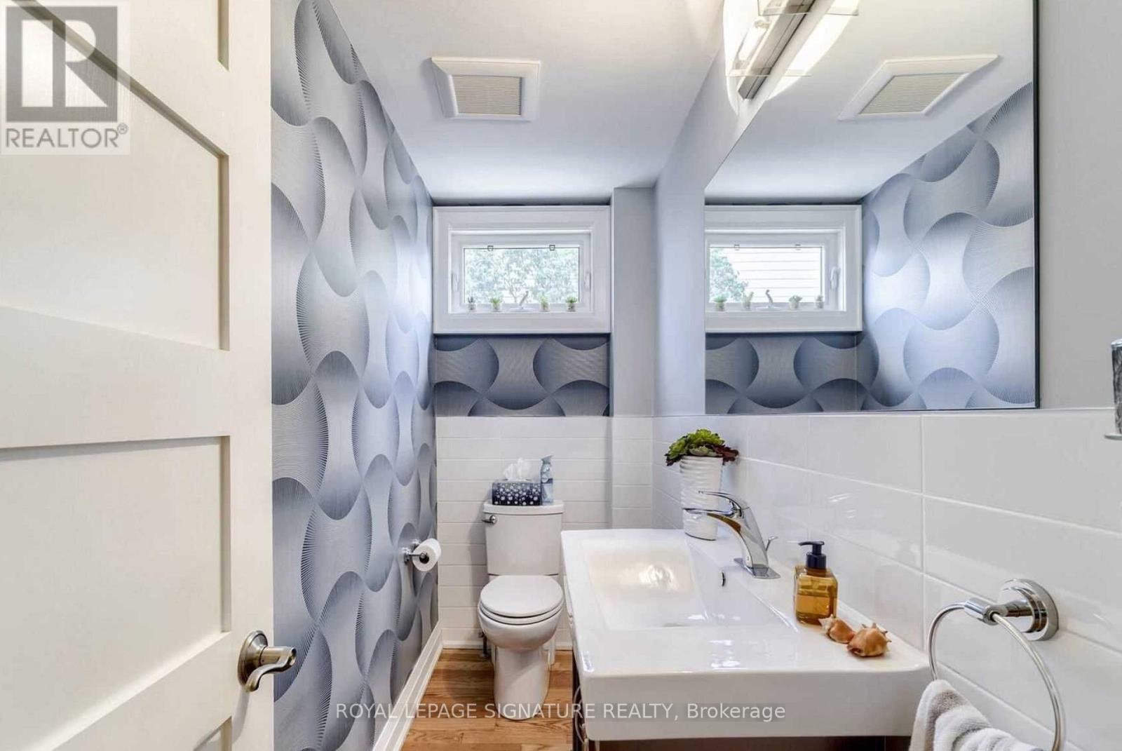 23 Abbs Street, Toronto, Ontario  M6K 1M5 - Photo 9 - W13691824