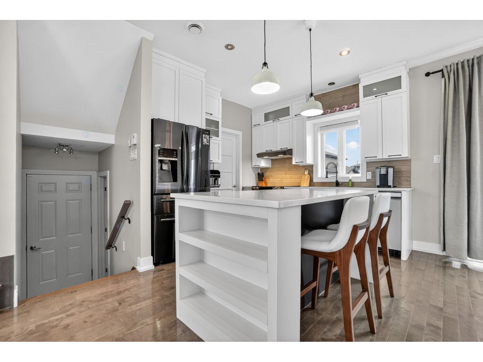1404 Av. des Jardins Saint-Rémi Quebec Canada J0L2L0 4