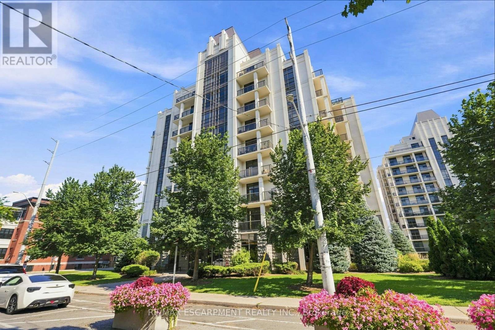 201 - 90 CHARLTON AVENUE W, Hamilton, Ontario