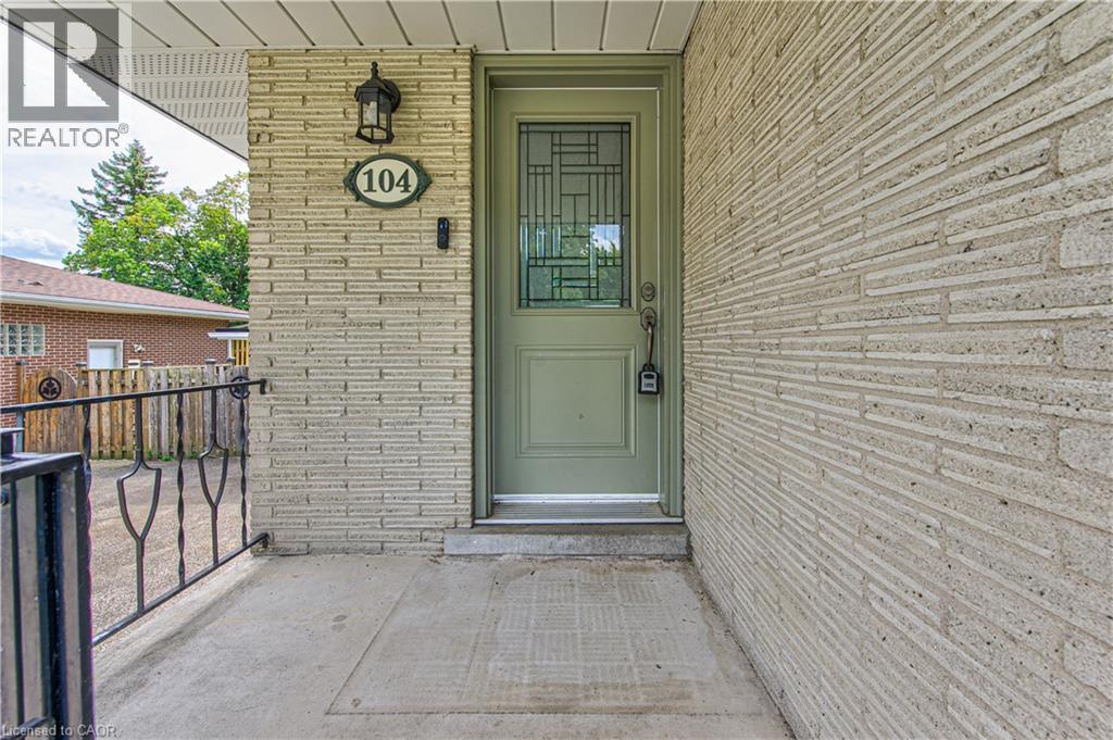 104 Springbank Crescent, Kitchener, Ontario  N2M 4P7 - Photo 4 - 40855692