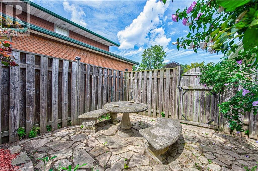 104 Springbank Crescent, Kitchener, Ontario  N2M 4P7 - Photo 40 - 40855692