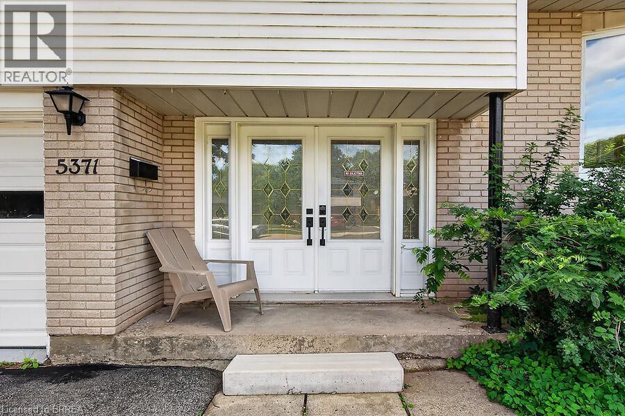 5371 Riverside Drive, Burlington, Ontario  L7L 3X9 - Photo 2 - 40856171