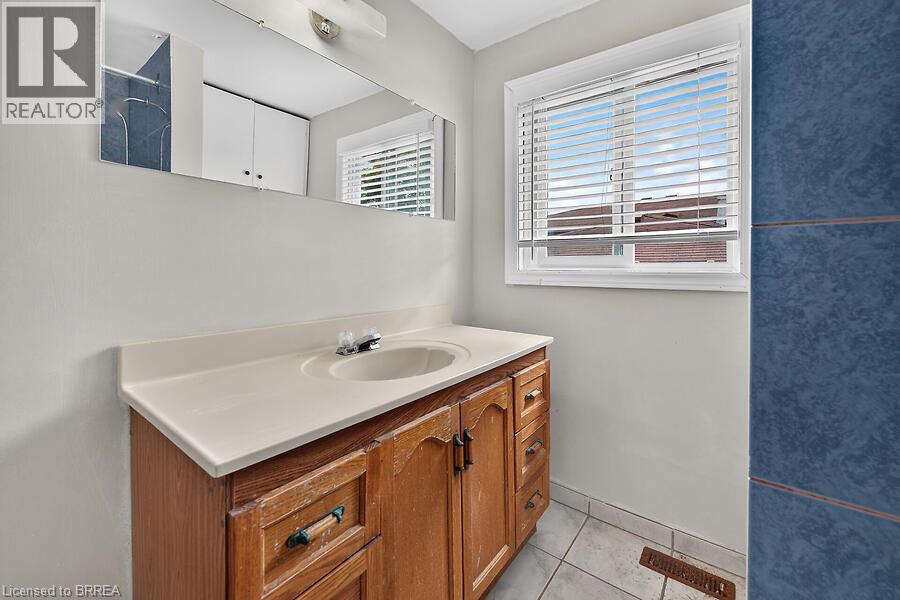 5371 Riverside Drive, Burlington, Ontario  L7L 3X9 - Photo 43 - 40856171
