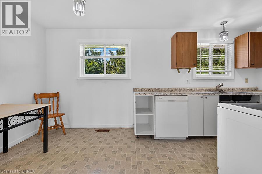 5371 Riverside Drive, Burlington, Ontario  L7L 3X9 - Photo 18 - 40856171