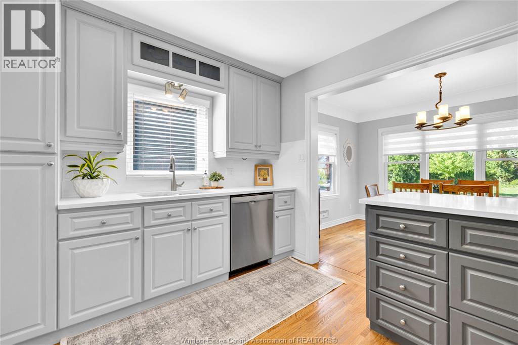876 Belle Isle View Boulevard, Windsor, Ontario  N8S 3G3 - Photo 9 - 26020215
