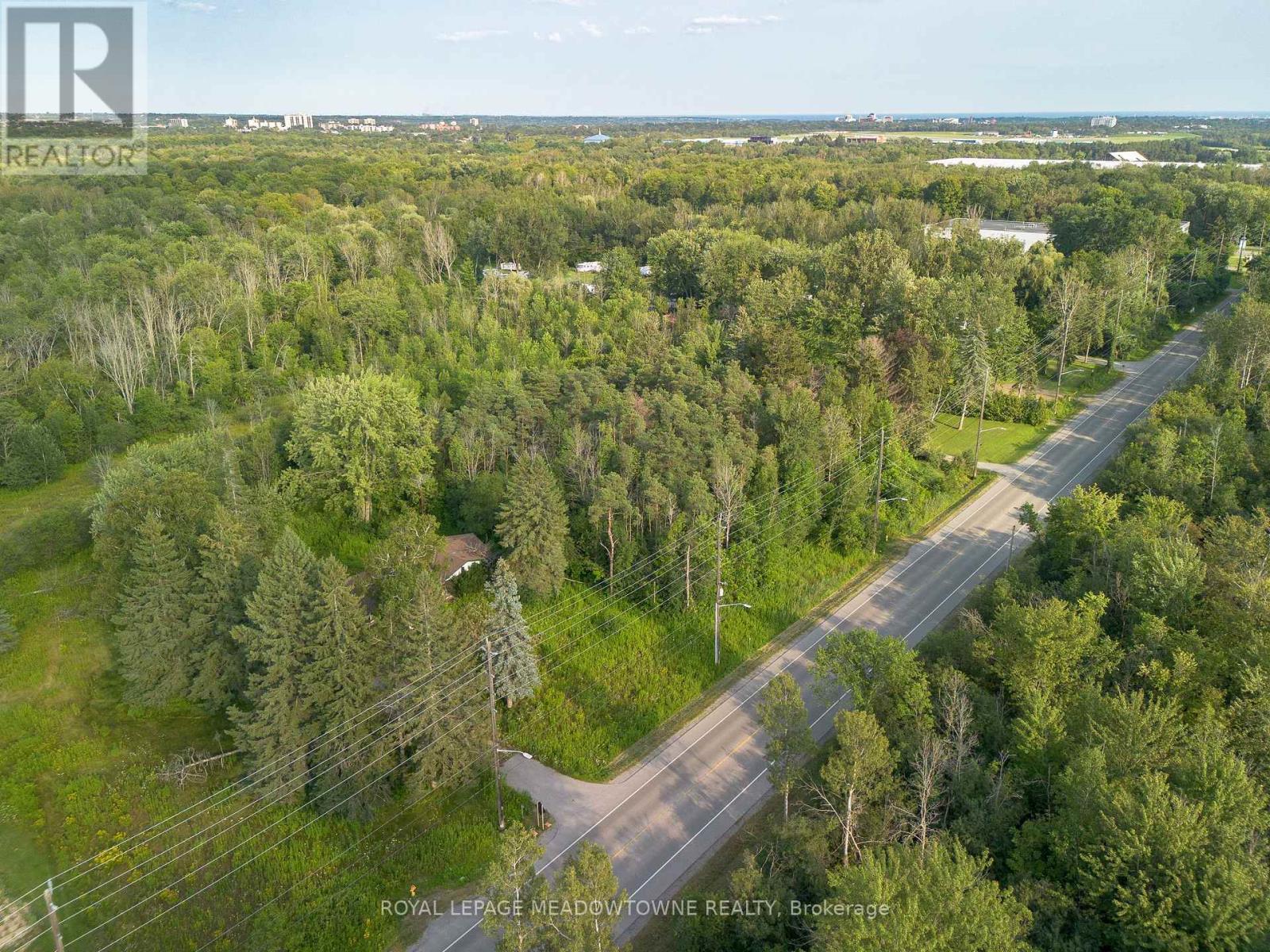 1827 Thornton Road, Oshawa, Ontario  L1H 7K4 - Photo 4 - E13651284