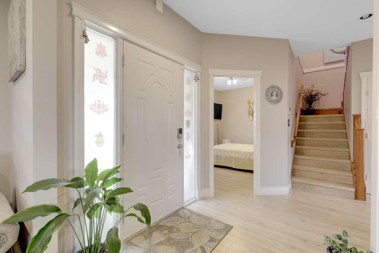 33834 Grewall Crescent, Mission, British Columbia V2V 7B6 - Photo 4 - R3157029