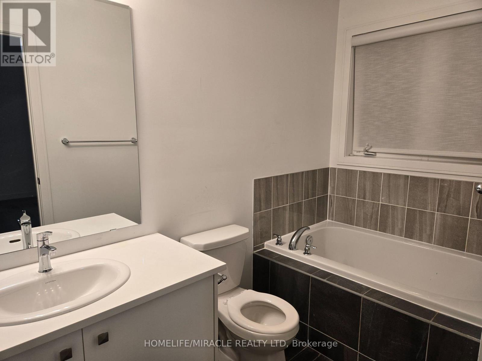 52 Blue Forest Crescent, Barrie, Ontario  L9J 0N3 - Photo 12 - S13684832