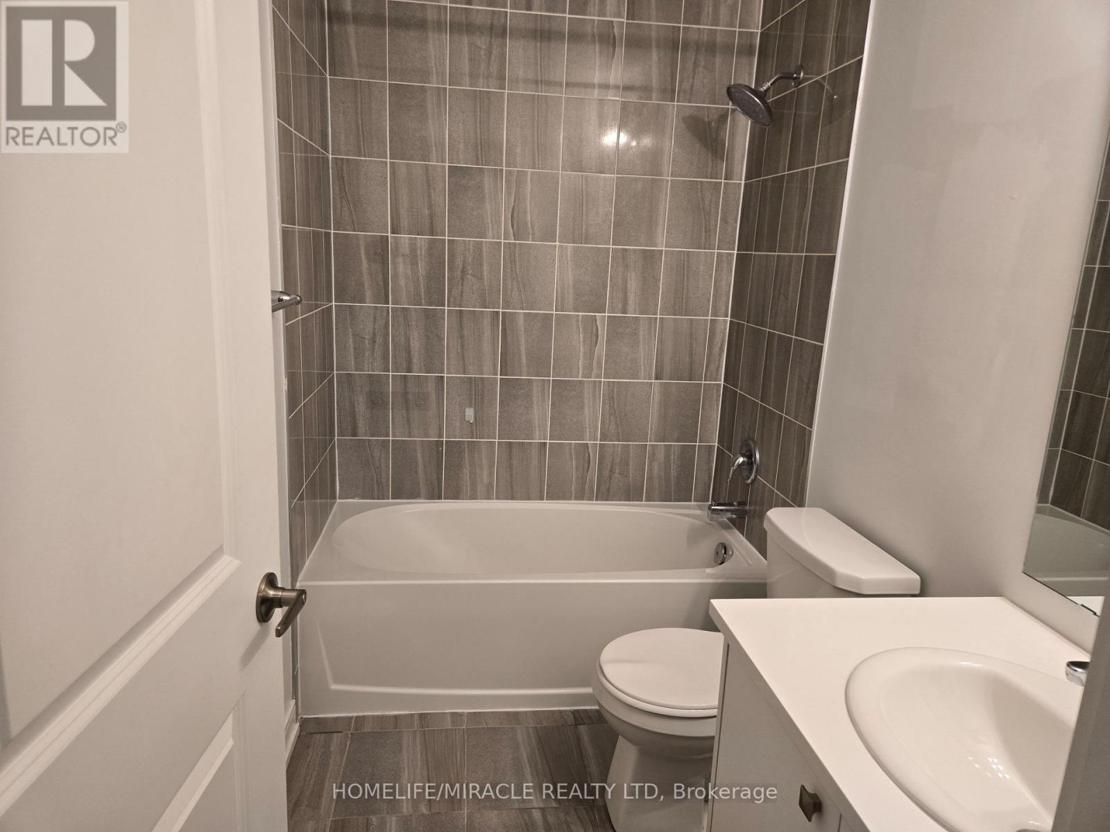 52 Blue Forest Crescent, Barrie, Ontario  L9J 0N3 - Photo 13 - S13684832