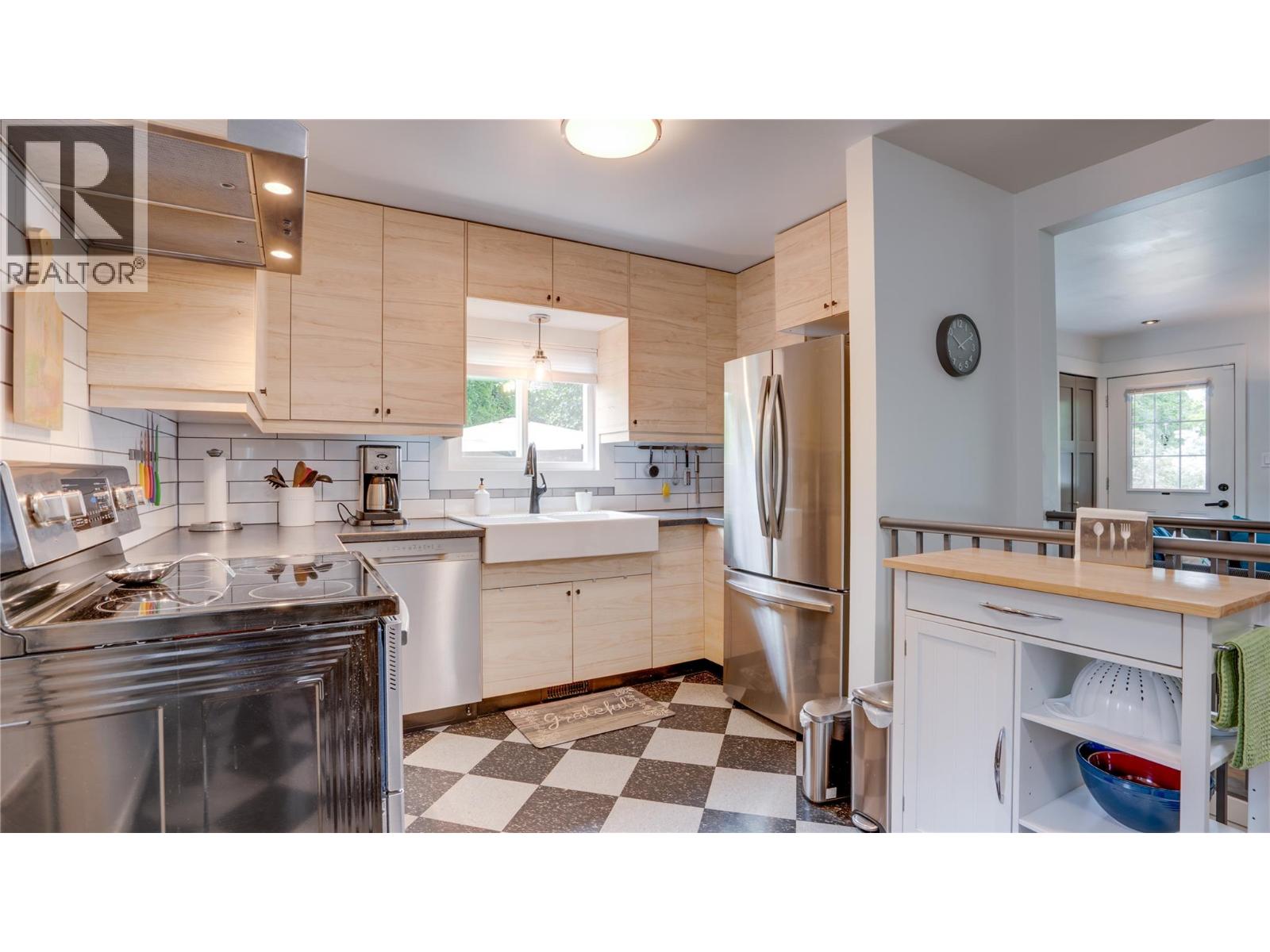 4601 17 Street, Vernon, British Columbia  V1B 3C5 - Photo 8 - 10392861