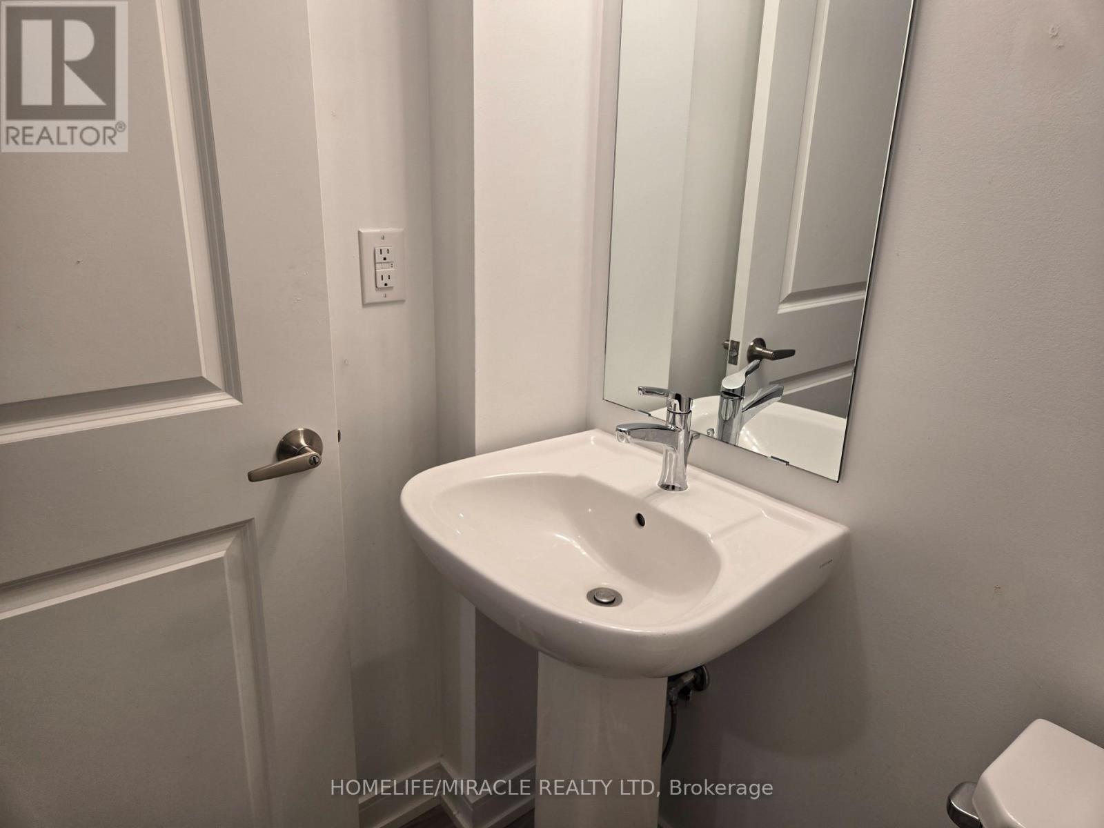 52 Blue Forest Crescent, Barrie, Ontario  L9J 0N3 - Photo 15 - S13684832
