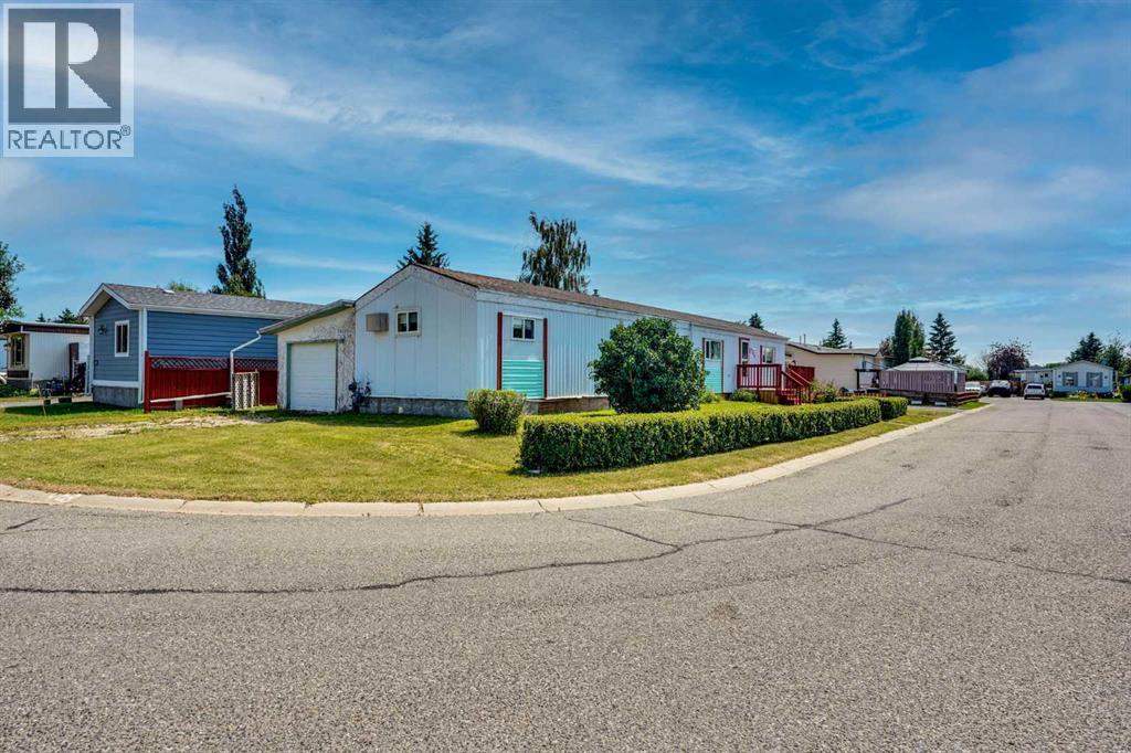 903 Briar Crescent, Strathmore, Alberta  T1P 1B2 - Photo 3 - A2330480