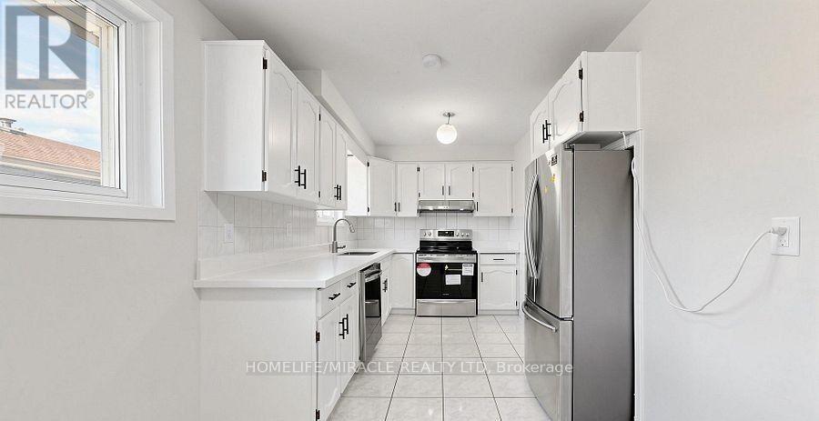 7444 Homeside Gardens, Mississauga, Ontario  L4T 2A7 - Photo 8 - W13680114