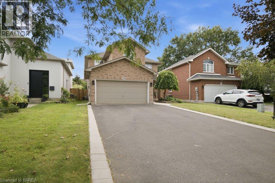 28 Lake Street, Grimsby, Ontario  L3M 2G7 - Photo 4 - 40856740