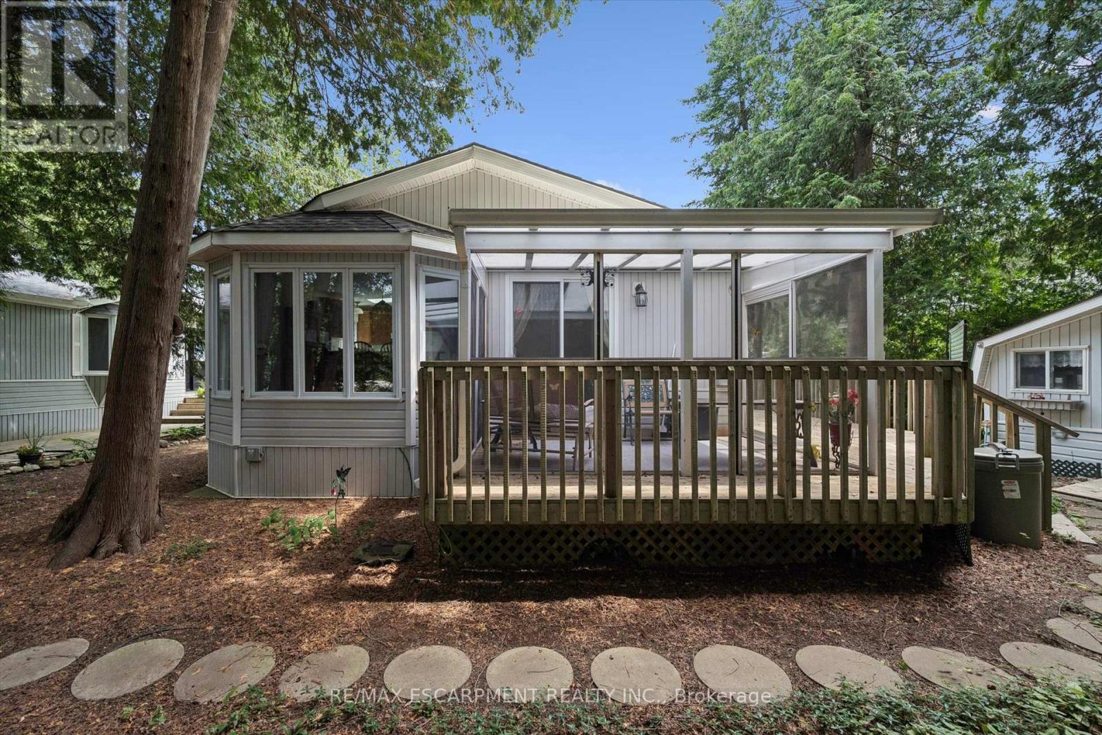 4 Spruce Avenue, Puslinch, Ontario  N1H 6H9 - Photo 22 - X13545038