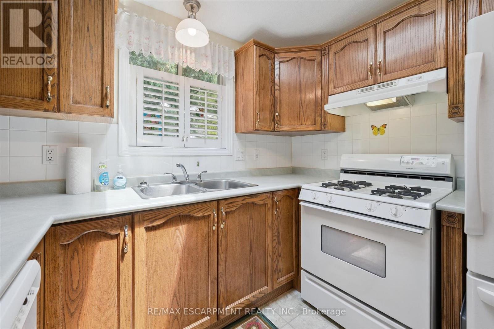 4 Spruce Avenue, Puslinch, Ontario  N1H 6H9 - Photo 7 - X13545038