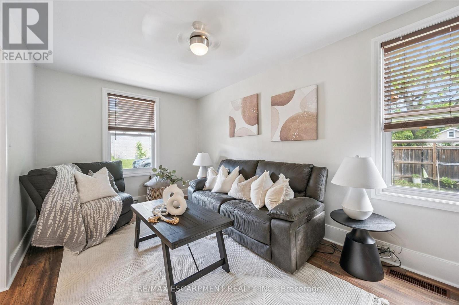 8 Cross Street, Brant, Ontario  N3L 1Z7 - Photo 6 - X13456764