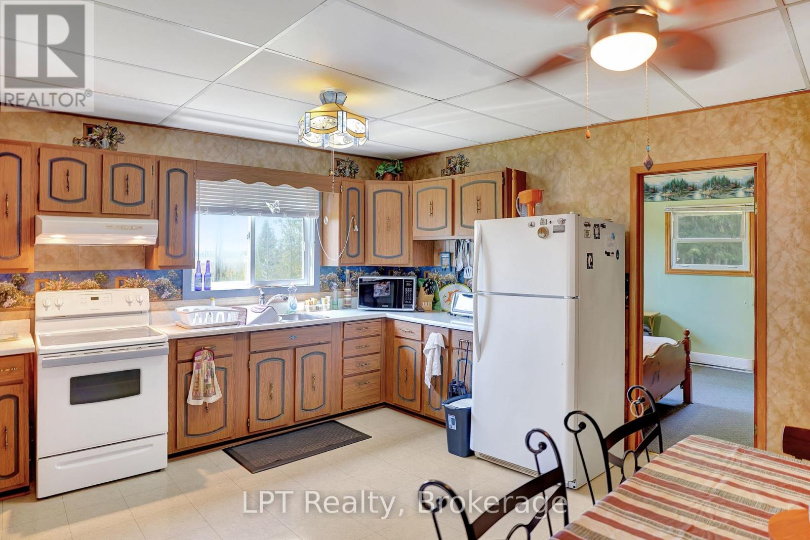 621 Huron Road, South Bruce Peninsula, Ontario  N0H 2T0 - Photo 13 - X13210826