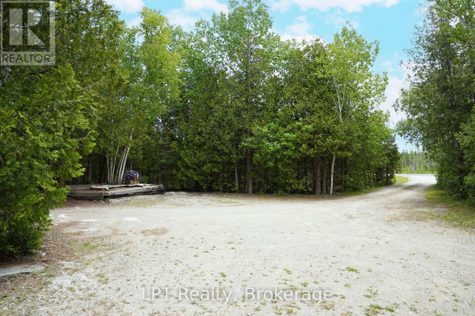 454 Highway 6, South Bruce Peninsula, Ontario  N0H 2T0 - Photo 6 - X13505706