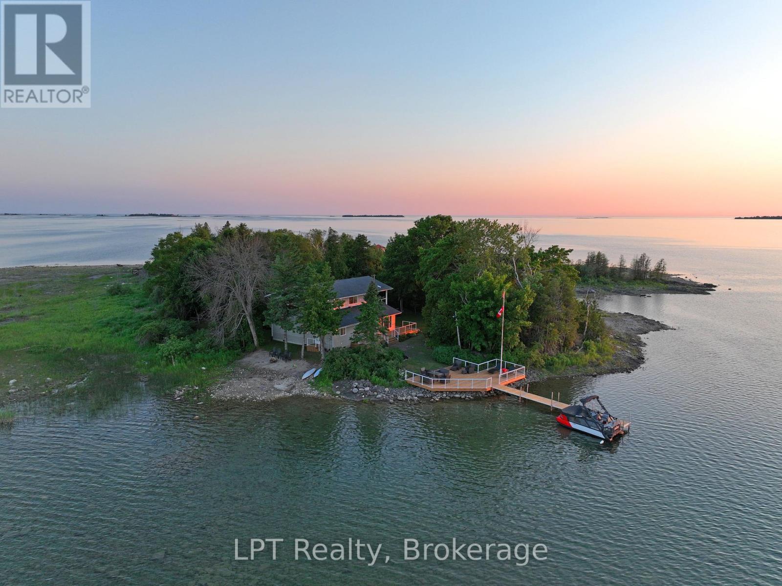 25 Dock Road, South Bruce Peninsula, Ontario  N0H 2T0 - Photo 1 - X13548656