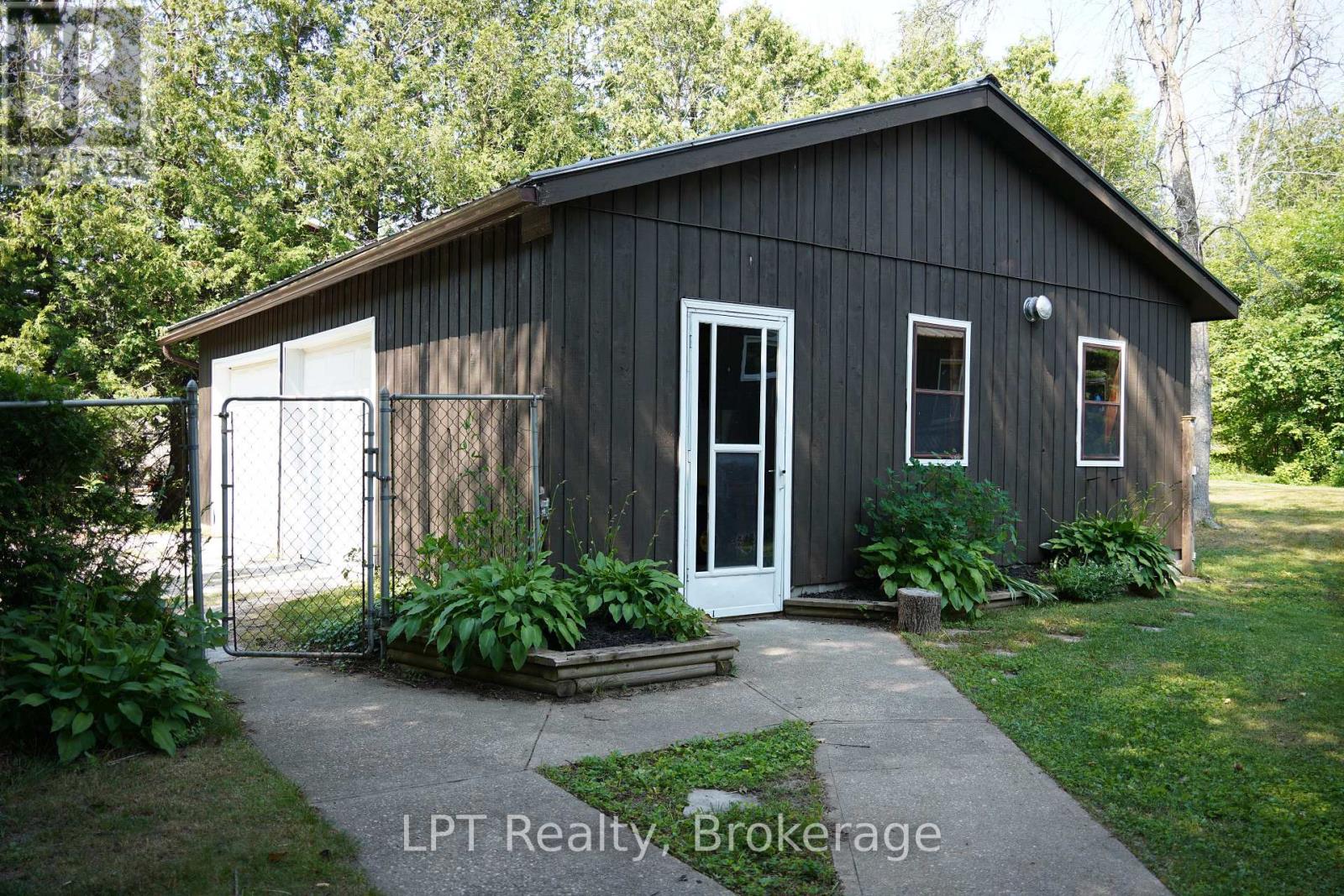3 Cardinal Avenue, South Bruce Peninsula, Ontario  N0H 2T0 - Photo 34 - X13571266