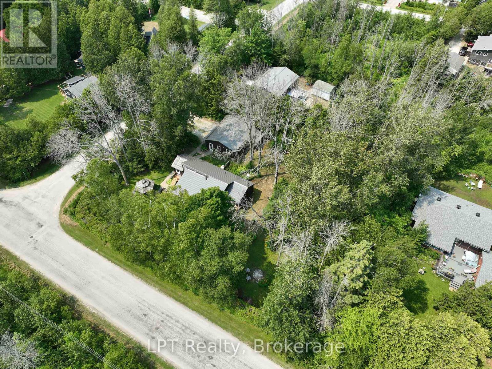 3 Cardinal Avenue, South Bruce Peninsula, Ontario  N0H 2T0 - Photo 4 - X13571266