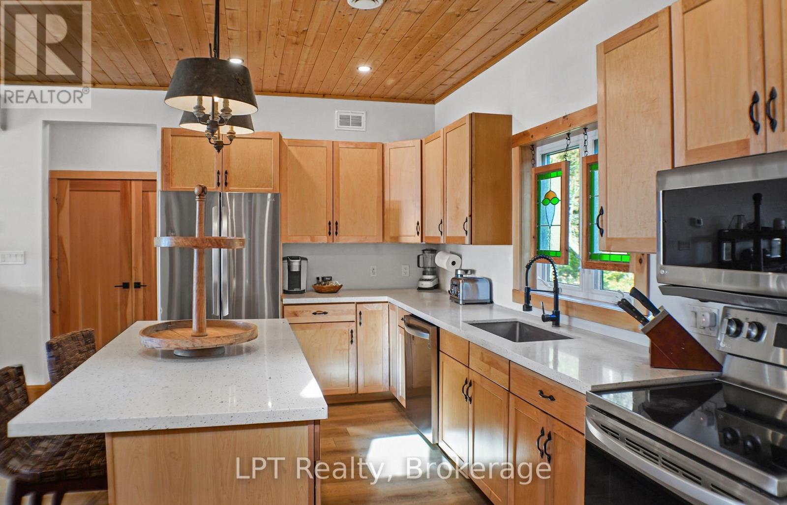 315 Shoreline Avenue, South Bruce Peninsula, Ontario  N0H 2T0 - Photo 7 - X13598180